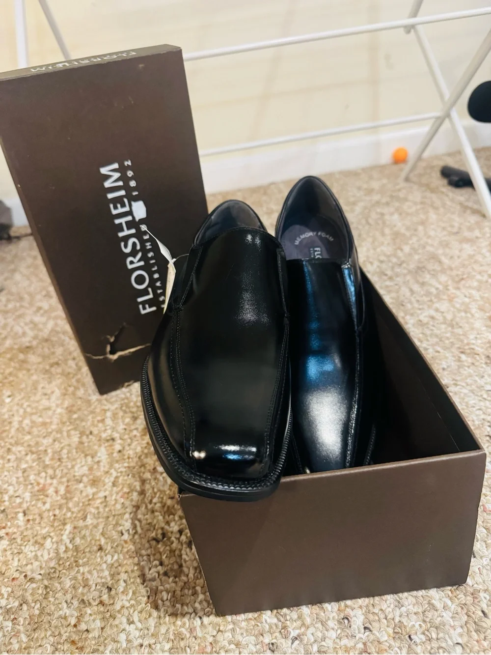 Florsheim Mens Black Leather Slip On Dress Shoes Memory Foam 9.5 M NWT Box